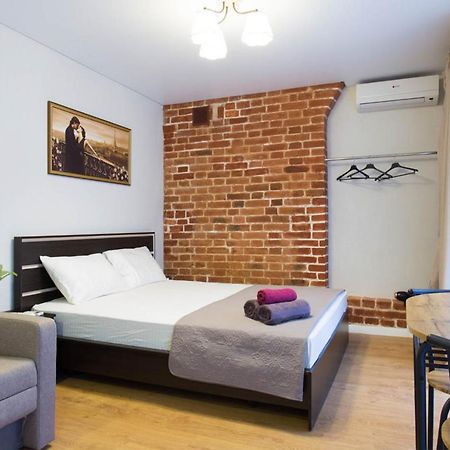 Studio Near Metro Yaroslava Mudroho, Universytet - Mykoly Khvylovoho Str 5-3 คาร์คิฟ ภายนอก รูปภาพ