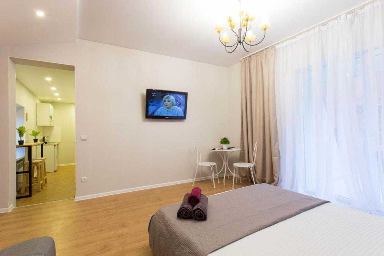 Studio Near Metro Yaroslava Mudroho, Universytet - Mykoly Khvylovoho Str 5-3 คาร์คิฟ ภายนอก รูปภาพ