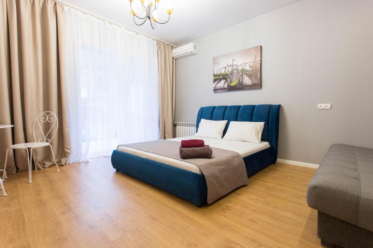 Studio Near Metro Yaroslava Mudroho, Universytet - Mykoly Khvylovoho Str 5-3 คาร์คิฟ ภายนอก รูปภาพ