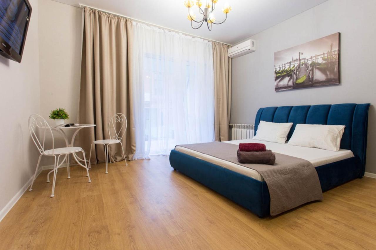 Studio Near Metro Yaroslava Mudroho, Universytet - Mykoly Khvylovoho Str 5-3 คาร์คิฟ ภายนอก รูปภาพ
