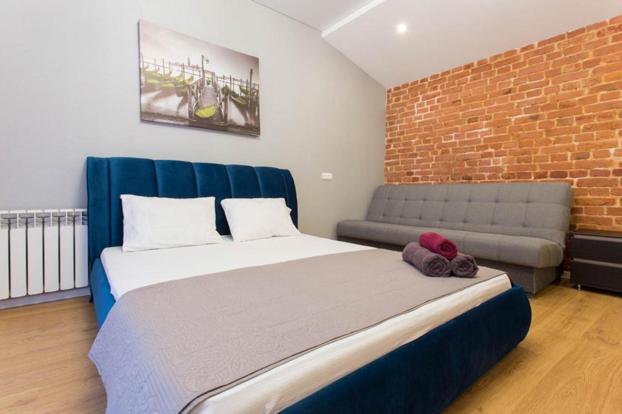 Studio Near Metro Yaroslava Mudroho, Universytet - Mykoly Khvylovoho Str 5-3 คาร์คิฟ ภายนอก รูปภาพ