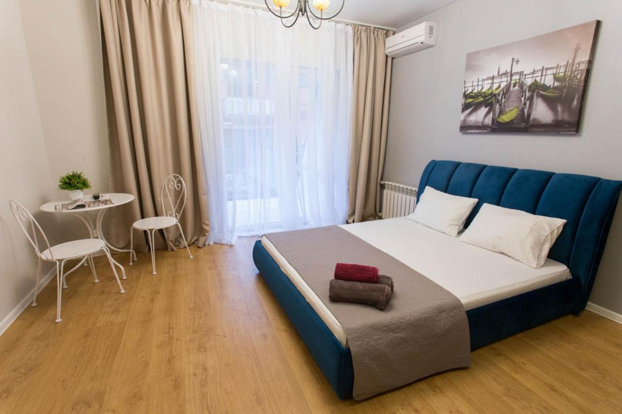Studio Near Metro Yaroslava Mudroho, Universytet - Mykoly Khvylovoho Str 5-3 คาร์คิฟ ภายนอก รูปภาพ