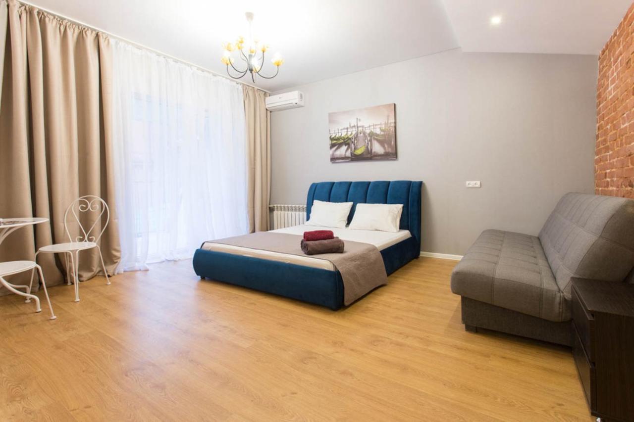 Studio Near Metro Yaroslava Mudroho, Universytet - Mykoly Khvylovoho Str 5-3 คาร์คิฟ ภายนอก รูปภาพ