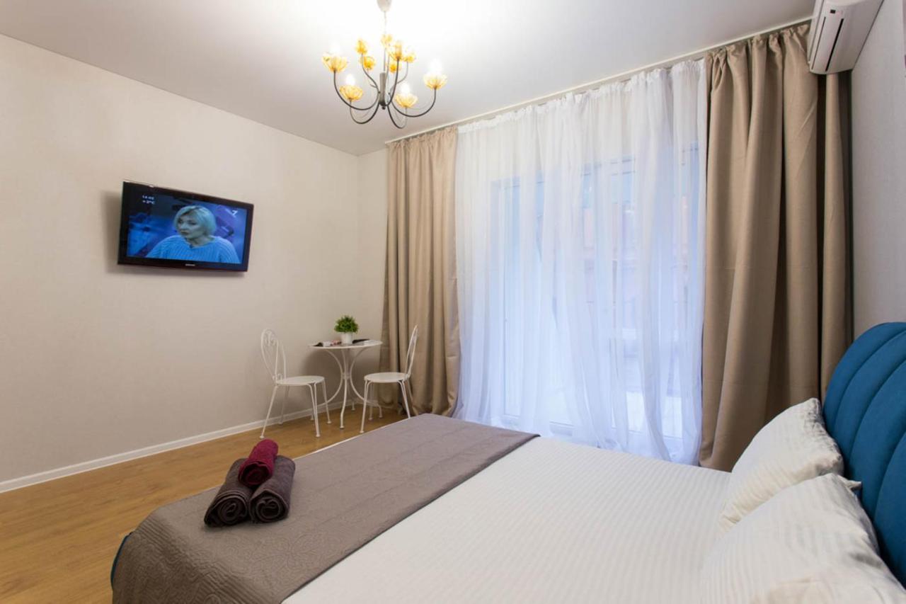 Studio Near Metro Yaroslava Mudroho, Universytet - Mykoly Khvylovoho Str 5-3 คาร์คิฟ ภายนอก รูปภาพ