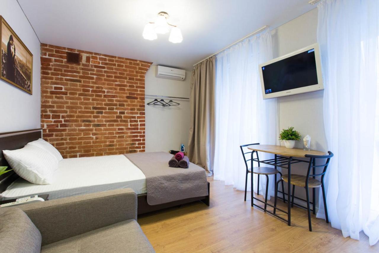 Studio Near Metro Yaroslava Mudroho, Universytet - Mykoly Khvylovoho Str 5-3 คาร์คิฟ ภายนอก รูปภาพ