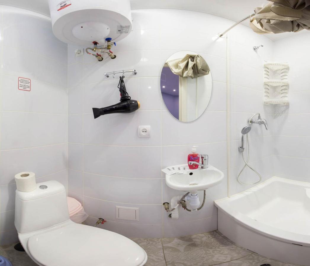 Studio Near Metro Yaroslava Mudroho, Universytet - Mykoly Khvylovoho Str 5-3 คาร์คิฟ ภายนอก รูปภาพ