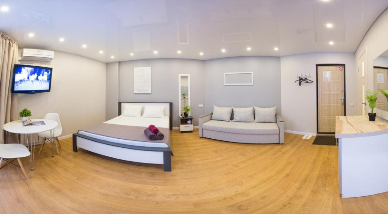 Studio Near Metro Yaroslava Mudroho, Universytet - Mykoly Khvylovoho Str 5-3 คาร์คิฟ ภายนอก รูปภาพ