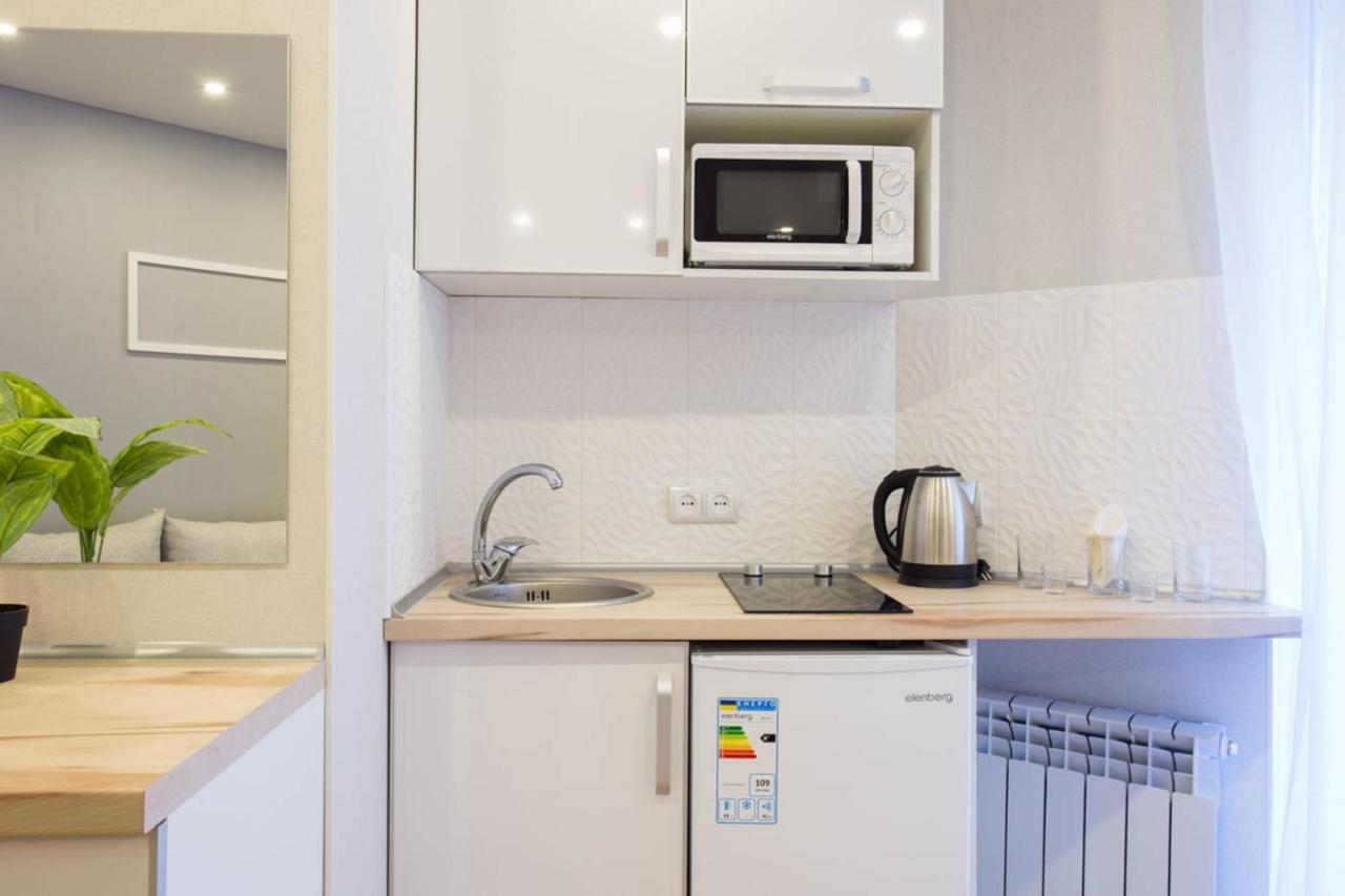 Studio Near Metro Yaroslava Mudroho, Universytet - Mykoly Khvylovoho Str 5-3 คาร์คิฟ ภายนอก รูปภาพ